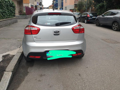 VENDESI KIA RIO ANNO 2014