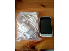 Blackberry Curve 9380 e HTC Wildfire