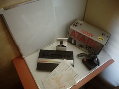 CONSOLE ATARI 2600 JR RAINBOW DEL 1986 NUOVA E RARA