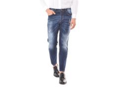 jeans lavaggio scuro con strappi