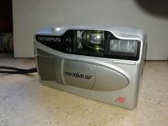 VENDO fotocamera Olimpus +10 euro spese di spedizione per i residenti fuori sede