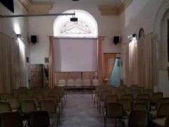 sala zona papireto con capienza 50 posti per corsi e laboratori ,corsi ,riunioni