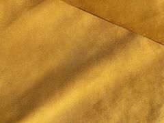 Pelle camoscio giallo sole – TV4