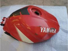 Serbatoio Yamaha YZF R1 anno 2000 danneggiato