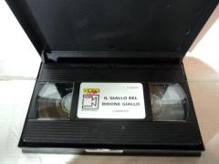 "Il giallo del bidone giallo ", film/commedia in VHS