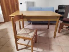 Tavolo e 4 sedie