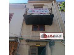 Palazzina indipendente da ristrutturare
