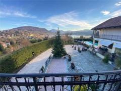 Avigliana (TO) Villa con ampio parco e piscina