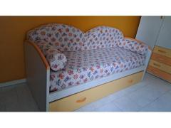 Armadio camera da letto per ragazzi e letto completo