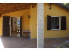 Villetta vista mare con giardino