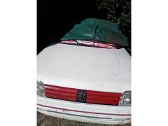 Peogeut cabrio205
