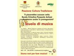 Vitaliano Gallo dirige  l’harmonie municipale P. Aanfossi, Dimanche Le 16 Avril 2023 Cloître des Dom