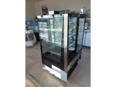 VETRINA REFRIGERATA PER PASTICCERIA