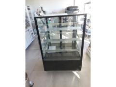 VETRINA REFRIGERATA PER PASTICCERIA
