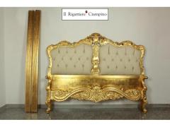 Letto barocco in ecopelle avorio e foglia oro
