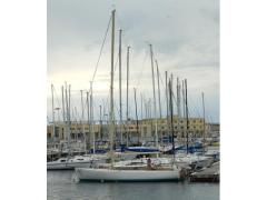 Imbarcazione a vela