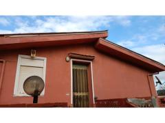 villa autonoma vicino al mare