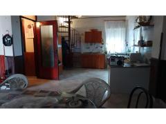 villa autonoma vicino al mare