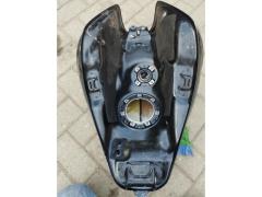 Serbatoio Honda Hornet 600 2010 danneggiato