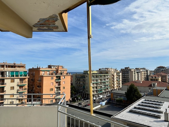 LOANO CORSO EUROPA L'AGENZIA RETECASA VENDE TRILOCALE CON VISTA MARE - 4/10