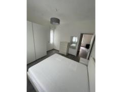 Bilocale ristrutturato a 20 minuti di metro da Loreto.