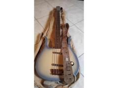 Noleggio basso elettrico 4 corde Danelectro