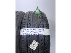 Pirelli 235 40 19 96y nuove