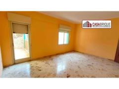 Ampio appartamento al secondo piano da ristrutturare ad Aspra