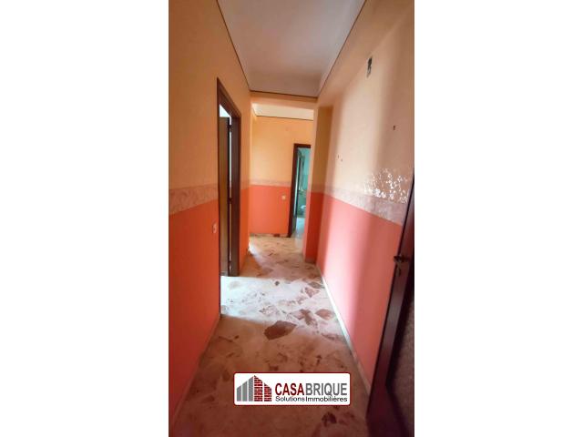 Ampio appartamento al secondo piano da ristrutturare ad Aspra - 6/10