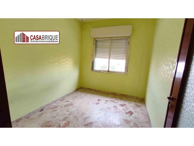 Ampio appartamento al secondo piano da ristrutturare ad Aspra - 7/10