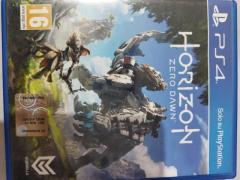 PS4 pro 2 joypad + VR , fucile e 22 giochi