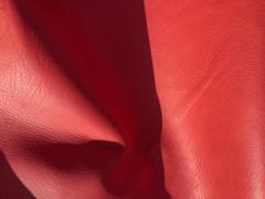 Pelle di vitello nappa anilina rosso