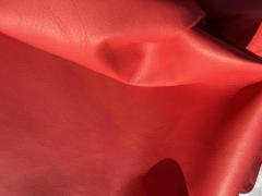 Pelle di vitello nappa anilina rosso