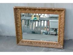 Cornice con specchio