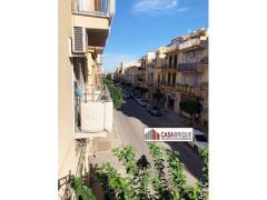 Casa indipendente da ristrutturare su tre livelli a Bagheria