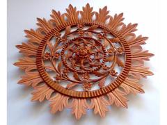 Rosone: intaglio, decorazione del soffitto o della parete