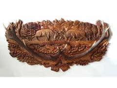 Pannello, scultura in legno con corna di cervo, realizzato a mano in noce, unico