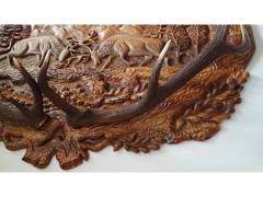 Pannello, scultura in legno con corna di cervo, realizzato a mano in noce, unico