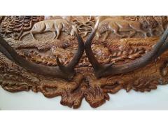 Pannello, scultura in legno con corna di cervo, realizzato a mano in noce, unico