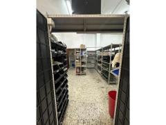 MOBILI, ARREDI, SCAFFALATURE, MATERIALI ELETTRICI E VARI