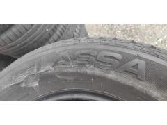 4 gomme estive usate 215/65/16 lassa