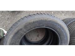 2 gomme invernali usate 235/60/18