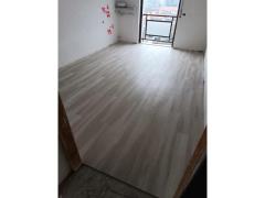 Posa pavimenti in laminato