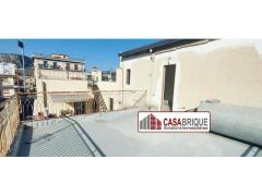 Palazzina indipendente con terrazzo a Bagheria