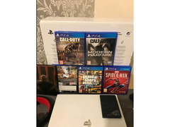 Vendo ps4 pro 4 k perfetta con garanzia e scatola originale