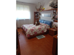 VENDO ALLOGGIO  CON  BOX AUTO.