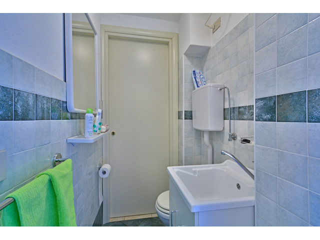 LOANO FRONTE MARE L'AGENZIA RETECASA VENDE TRILOCALE FRONTE MARE - 6/10