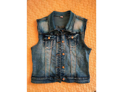 Giacca in jeans smanicata