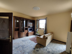 a 15 minuti dal mare ampio appartamento indipendente con box e cantine.