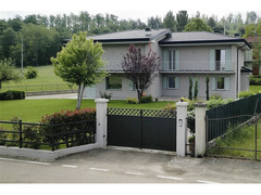 Villa Bifamiliare con giardino in collina con vista panoramica